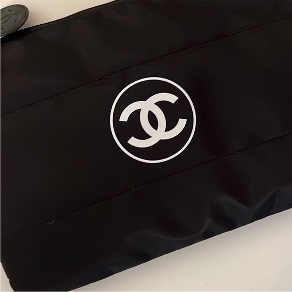 CHANEL BLACK Puffy Travel Make up Bag 12"x9" NEW - Picture 4 of 11
